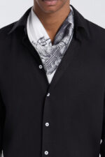 ⁦Tailored Buttoned Shirt - Black⁩ - الصورة ⁦4⁩